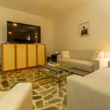 Zephyros, 7 Minute Walk To Eglina