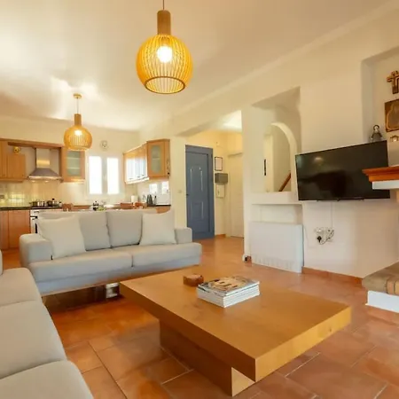 Zephyros, 7 Minute Walk To Eglina Villa Minia