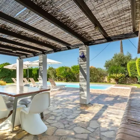 Zephyros, 7 Minute Walk To Eglina Minia