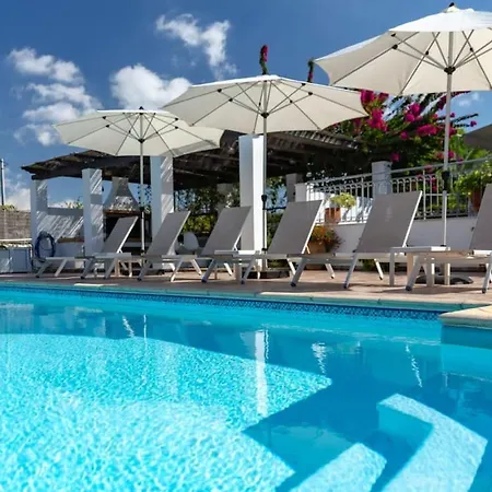 Zephyros, 7 Minute Walk To Eglina