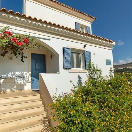 Villa Zephyros, 7 Minute Walk To Eglina Minia