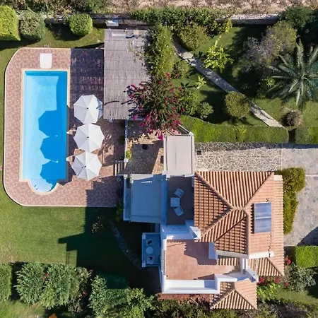 Zephyros, 7 Minute Walk To Eglina Minia