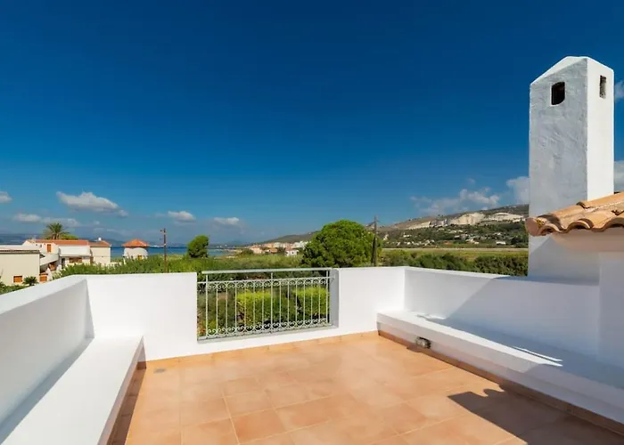 Zephyros, 7 Minute Walk To Eglina * Minia