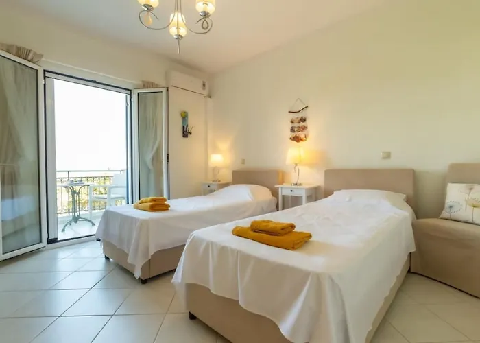 Zephyros, 7 Minute Walk To Eglina *
