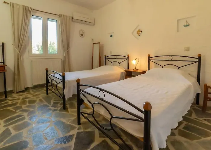 Zephyros, 7 Minute Walk To Eglina * Minia