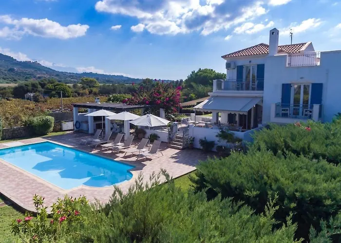 Zephyros, 7 Minute Walk To Eglina Villa Minia