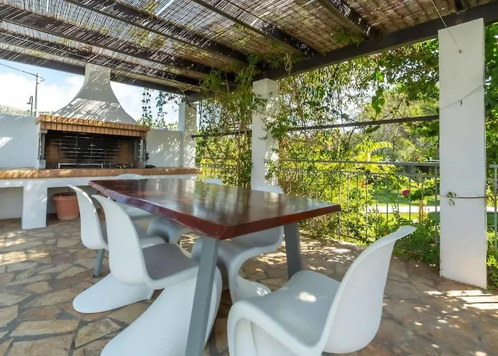 Zephyros, 7 Minute Walk To Eglina فيلة Minia